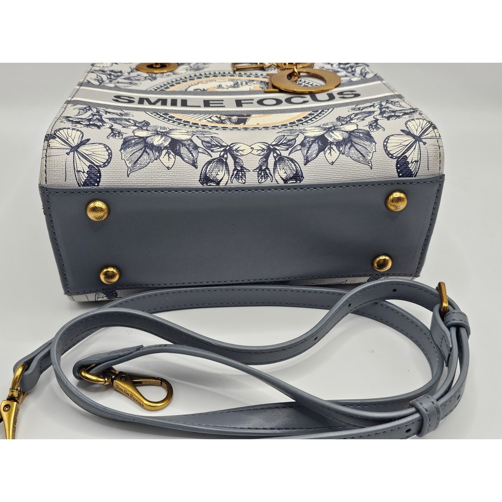 Beautiful Smile Focus small handbag vintage style elegant design and images - Picture 9 of 9
